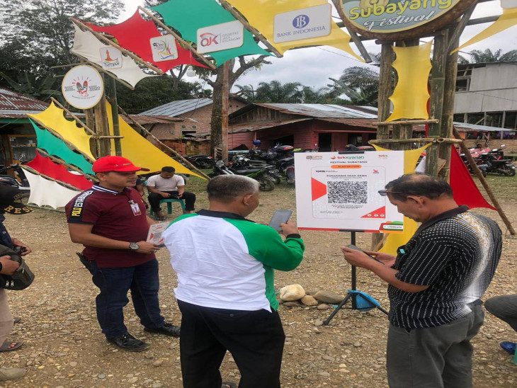 Bapenda Kampar Sosialisasikan Pembayaran Non-Tunai Melalui QRIS di Festival Subayang 2024